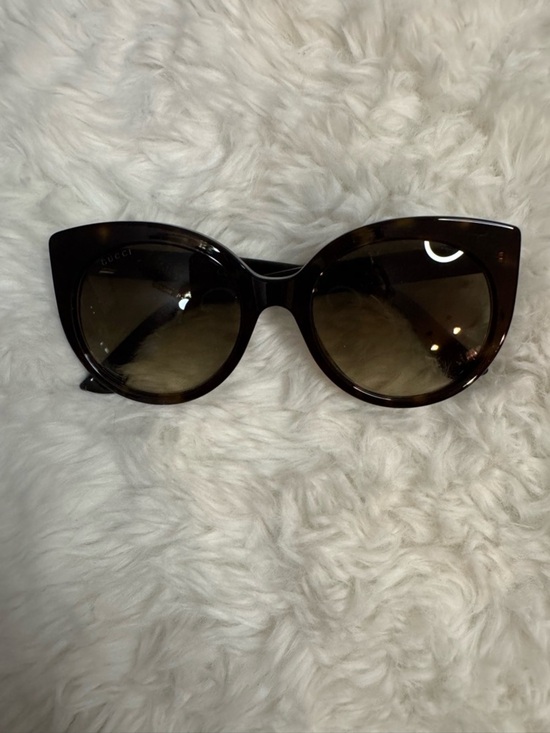 Gucci Dark Brown Cat Eye Sunglasses main image 16